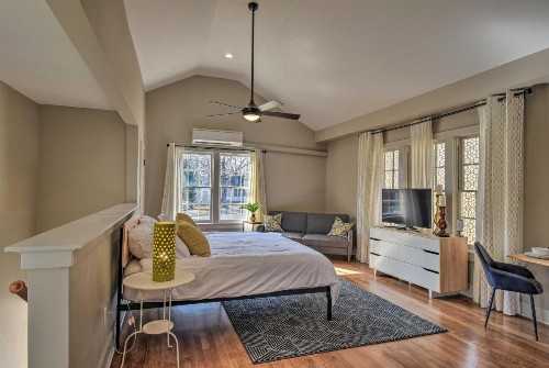 Remodeled Apartment about 2 Mi to National Park Hikes!