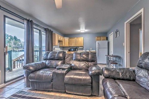 Hot Springs Condo with Dock on Lake Hamilton!