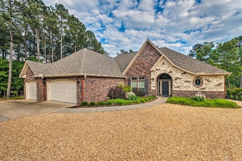 Hot Springs Family Home on Granada Golf Course! - image 10