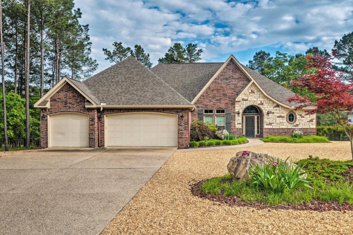 Hot Springs Family Home on Granada Golf Course! - image 6