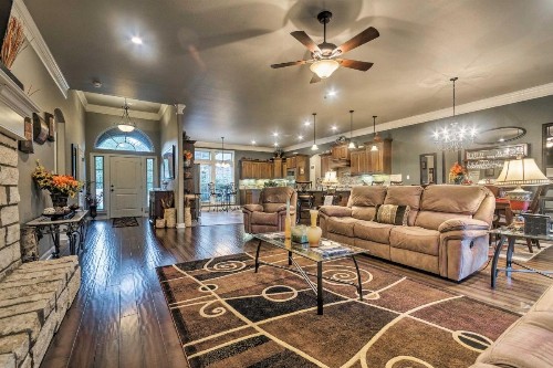 Hot Springs Family Home on Granada Golf Course! - image 7