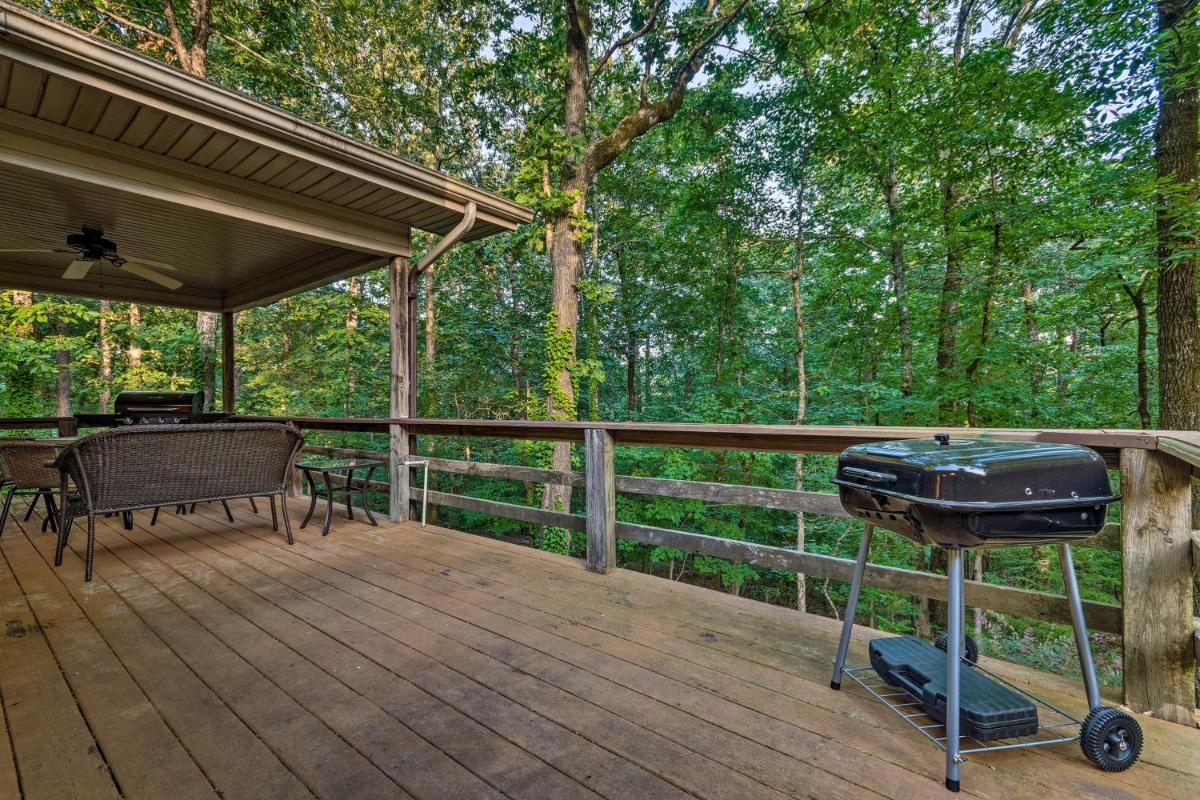 Hot Springs Village Home Walk to Lake and Golf - image 2
