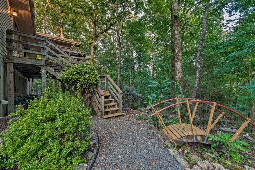 Hot Springs Village Home Walk to Lake and Golf - image 6