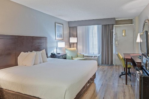 Plantation Inn - image 16