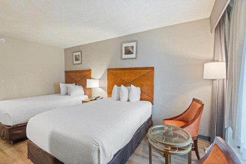Plantation Inn - image 3