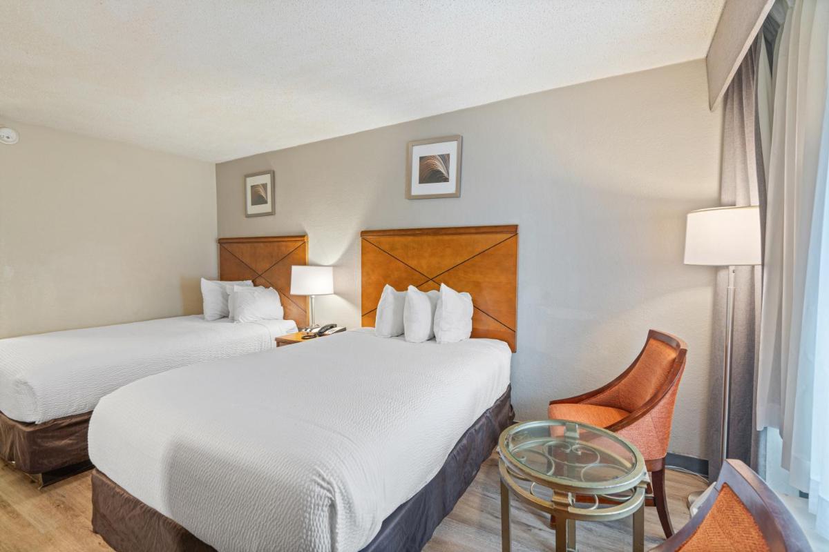 Plantation Inn - image 3