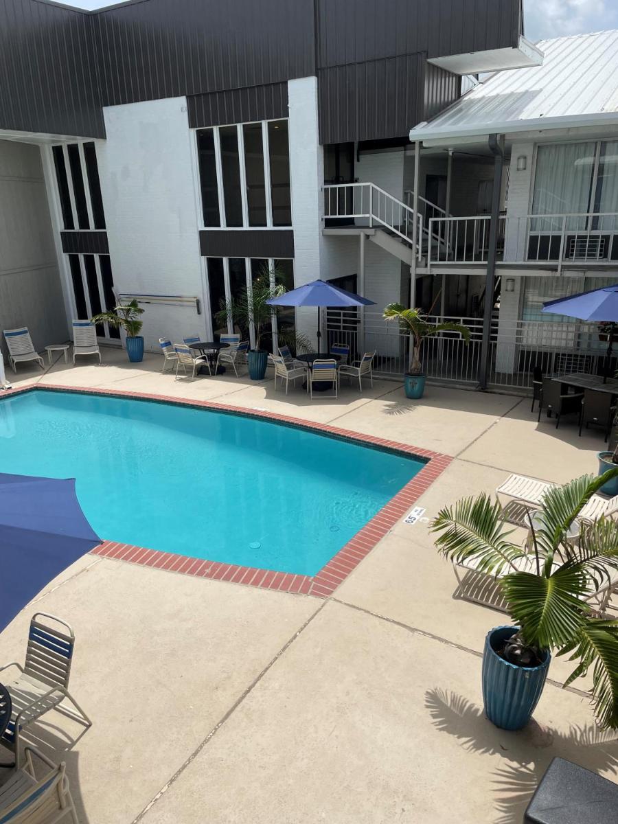 Plantation Inn - image 7