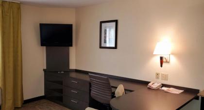 Candlewood Suites Houston Medical Center - image 17