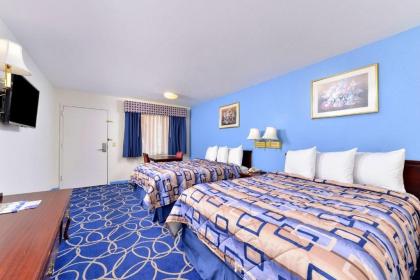 Americas Best Value Inn and Suites Houston/Northwest Brookhollow - image 4