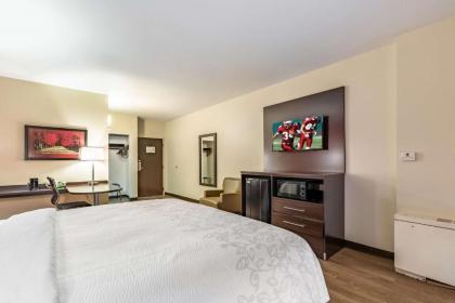 Red Roof Inn PLUS+ & Suites Houston – IAH Airport SW - image 2