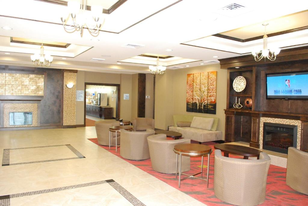 Holiday Inn Express & Suites Houston South - Near Pearland an IHG Hotel - image 3