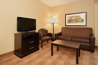 Extended Stay America Suites - Houston - I-45 North - image 9