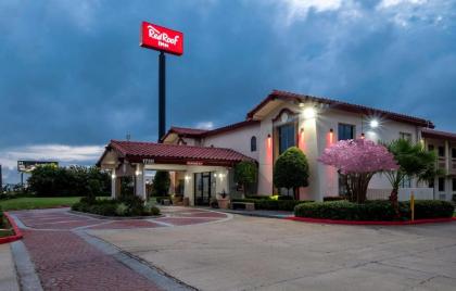 Red Roof Inn Houston North - FM1960 & I-45 - image 9