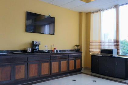 Great Value Inn Houston/Galleria - image 14