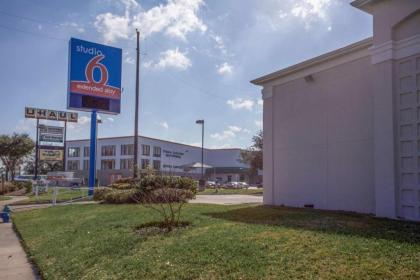 Studio 6-Houston TX - Northwest Hwy 290 - image 7