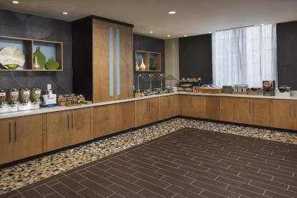 SpringHill Suites by Marriott Houston Downtown/Convention Center - image 8