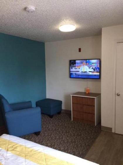 InTown Suites Extended Stay Houston/Stuebner Airline Rd - image 8