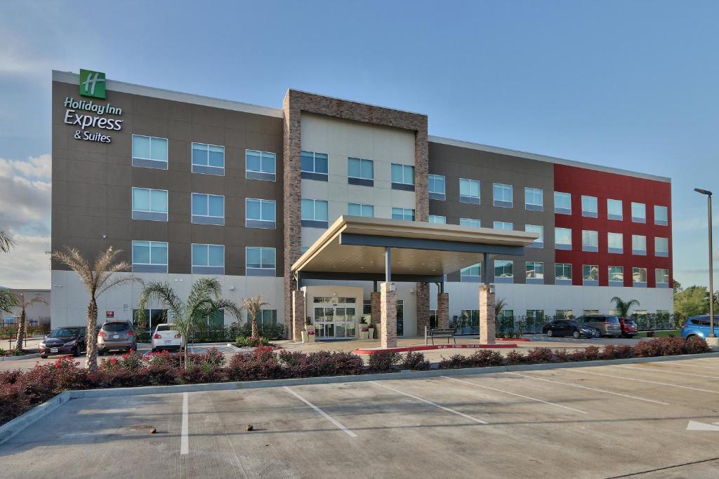 Holiday Inn Express & Suites - Houston East - Beltway 8 an IHG Hotel - main image