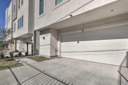 Central Houston Townhouse - 1 Mi to Downtown! - image 20