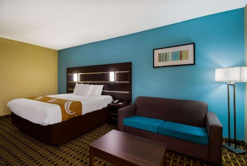 Quality Inn - image 16