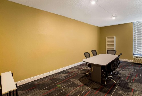 Quality Inn - image 24