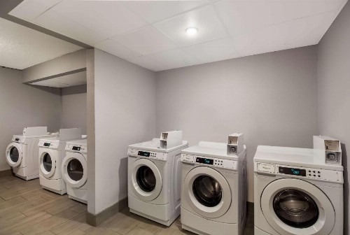 Quality Inn - image 29