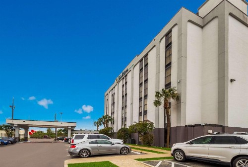 Quality Inn - image 3