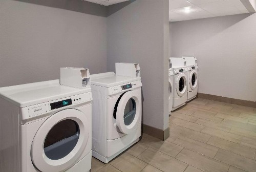 Quality Inn - image 30