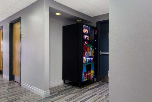 Quality Inn - image 31