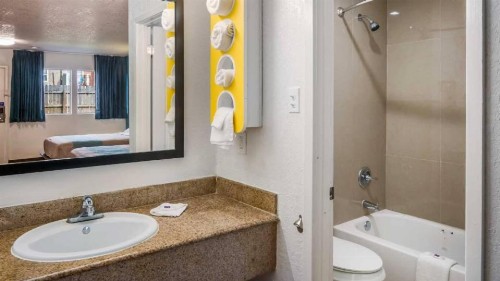 Motel 6 Houston TX FM 1960 Bammel - image 2