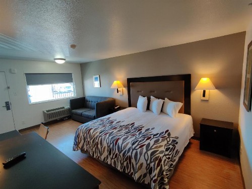 Red Roof Inn Houston - Jersey Village - image 12
