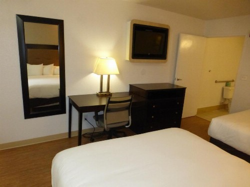 Red Roof Inn Houston - Jersey Village - image 8