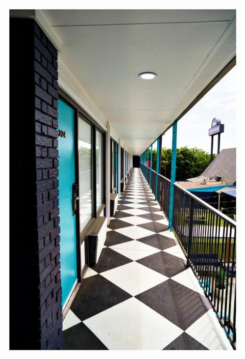 Heights House Hotel - image 12
