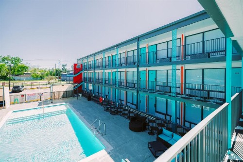 Heights House Hotel - image 5