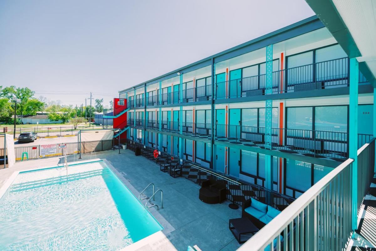 Heights House Hotel - image 5