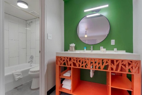 Heights House Hotel - image 7