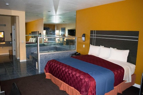 Motel 6 Houston TX – Willowbrook Mall - image 5