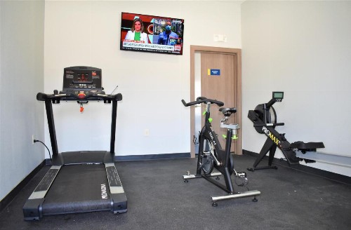 Days Inn & Suites by Wyndham Downtown/University of Houston - image 23