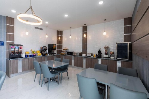 Days Inn & Suites by Wyndham Downtown/University of Houston - image 24