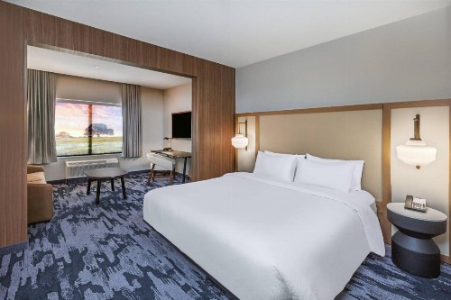 Fairfield Inn & Suites Houston Memorial City Area - image 15