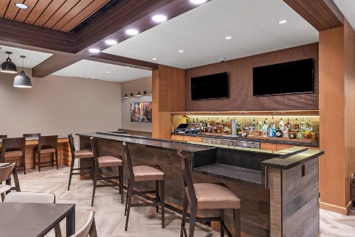 Fairfield Inn & Suites Houston Memorial City Area - image 24