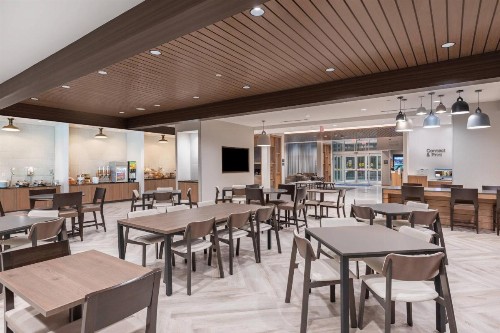Fairfield Inn & Suites Houston Memorial City Area - image 26