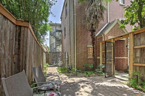 Charming Houston Townhome in Montrose Neighborhood