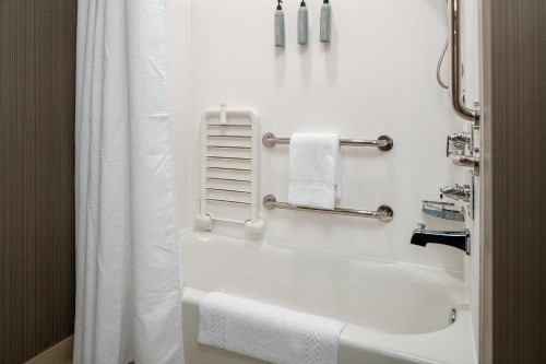 Courtyard by Marriott Houston Northeast - image 13