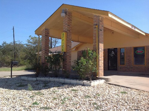 WestWorld Country Inn - image 9