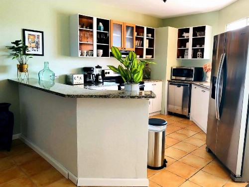 Mariposa Beach House - image 6