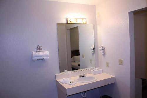 The BarnwooD Inn - image 26