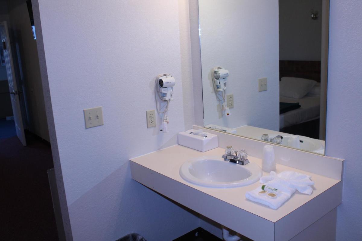 The BarnwooD Inn - image 5