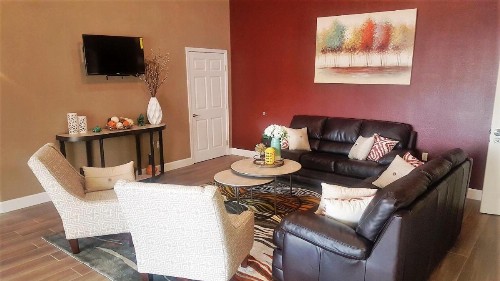 Red Roof Inn & Suites Houston – Humble/IAH Airport - image 4