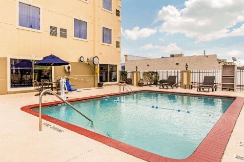 Comfort Inn & Suites IAH Bush Airport – East - image 5